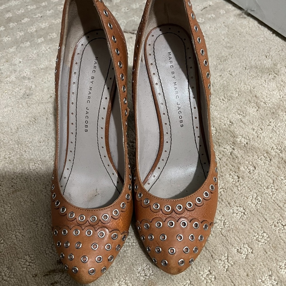 Marc by Marc Jacobs brown leather heels